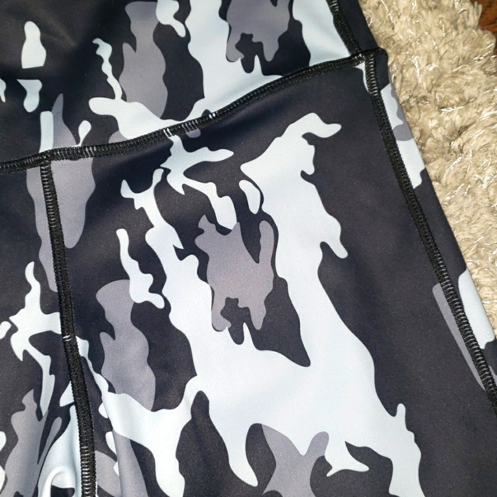 Ybenlow High Waist Camo Leggings - Picture 5 of 8